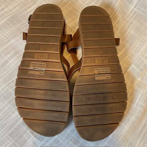 MIA Brown Leather Womens Size 8.5 Rubber Grip Bottom Slingback Sandals Shoes - Picture 6 of 8